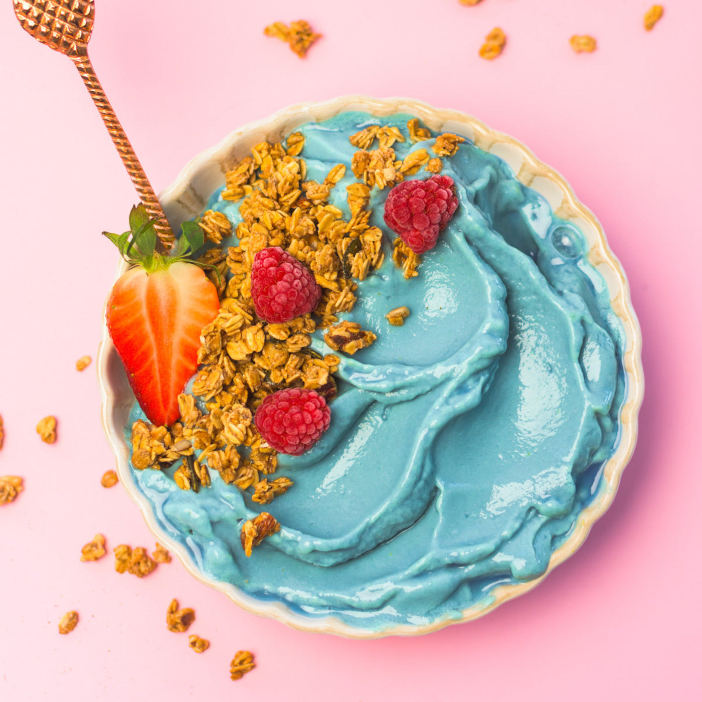 blå spirulina smoothie bowl